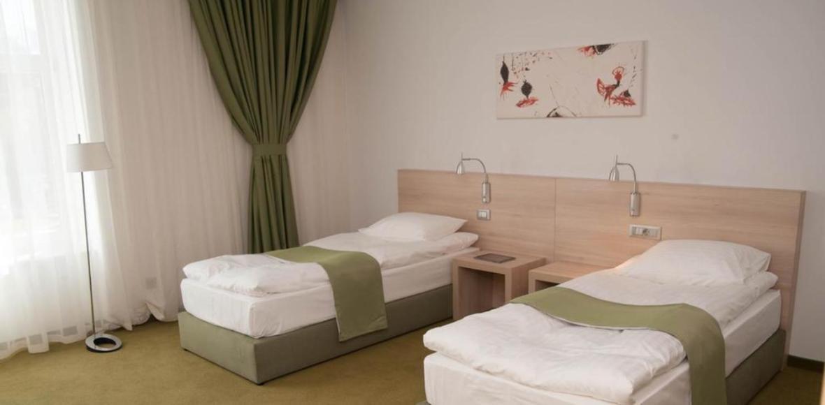 Hotel Armatti Braşov Extérieur photo